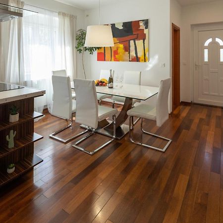 Lumaja Luxury Apartman Biograd Na Moru Exteriör bild