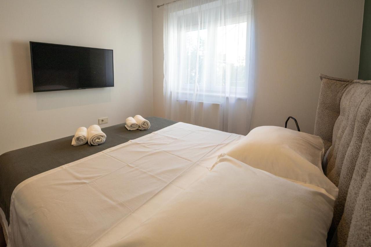 Lumaja Luxury Apartman Biograd Na Moru Exteriör bild
